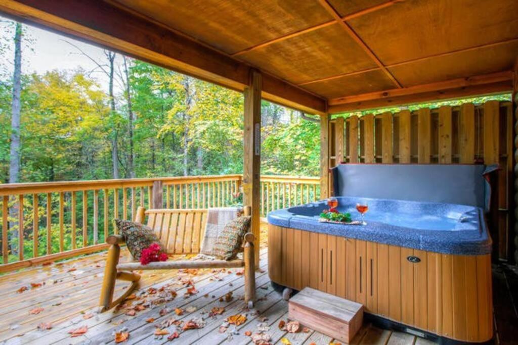 Great Location Pool Table Hot Tub Villa Gatlinburg Buitenkant foto